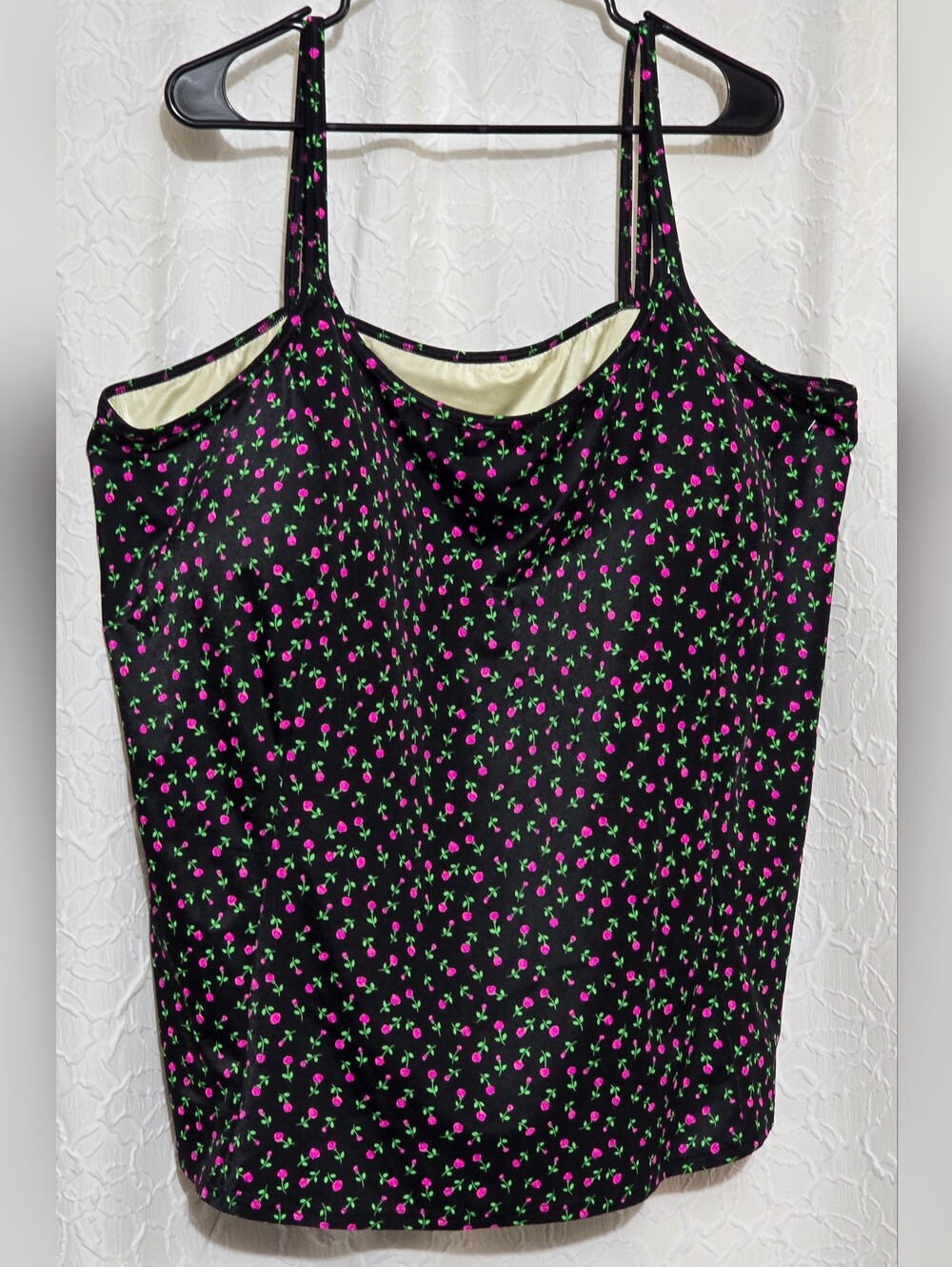 It Figures Womens Plus Tankini Top - Perfect for Summer! Size 32W 4x